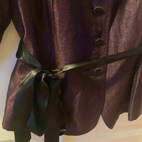 Blazer - Picture 5 of 7